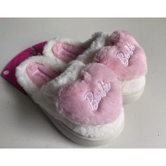 Barbie HEARTS Fluffy Slippers Pink Soft Indoor/Outdoor Women’s Sz S 5-6 NEW - Picture 1 of 13